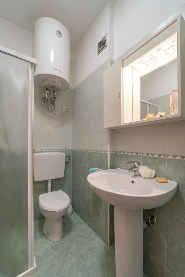 Ferienwohnung Residenza Puerto Do Sol Lignano Sabbiadoro Exterior foto