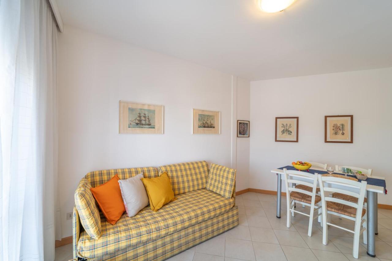 Ferienwohnung Residenza Puerto Do Sol Lignano Sabbiadoro Exterior foto
