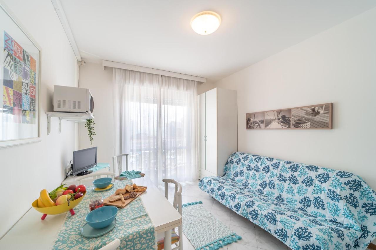 Ferienwohnung Residenza Puerto Do Sol Lignano Sabbiadoro Exterior foto